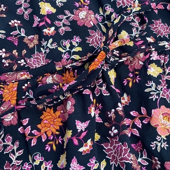 Loft fall floral short sleeveless blouse. - Picture 5 of 13